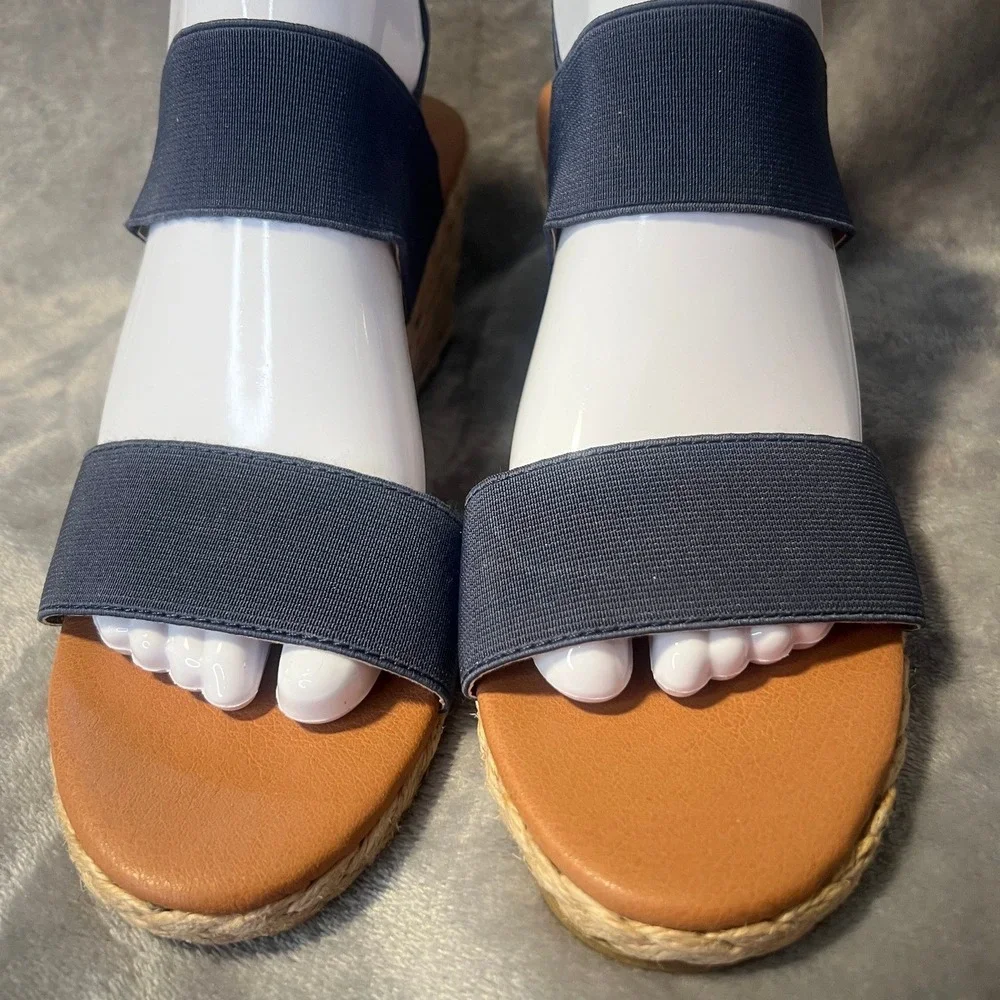 Tommy Bahama comfortable navy