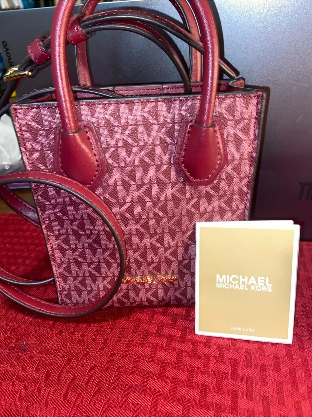 Michael Kors compact michael