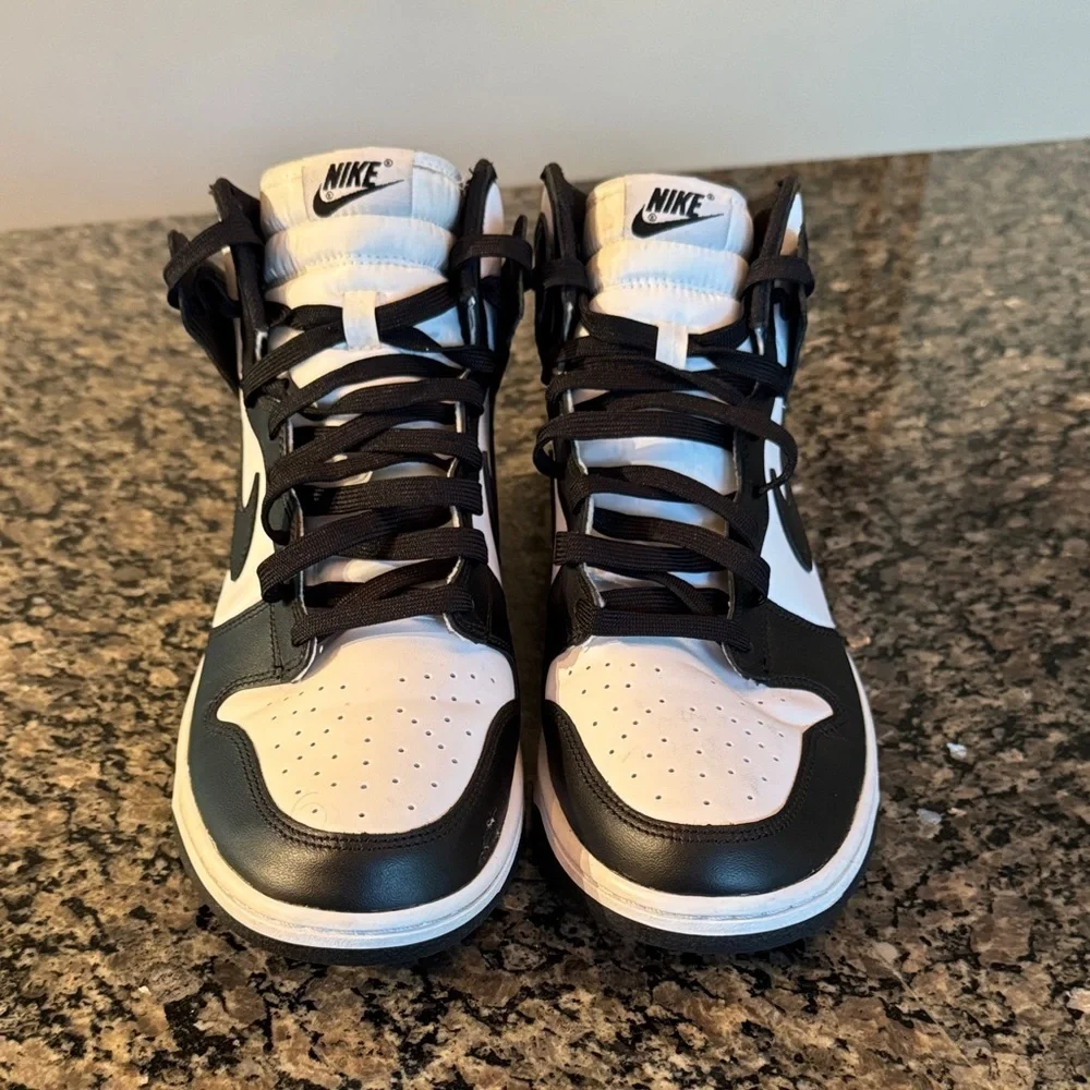 Nike men’s dunk high top Black and White Sneakers EUC 12