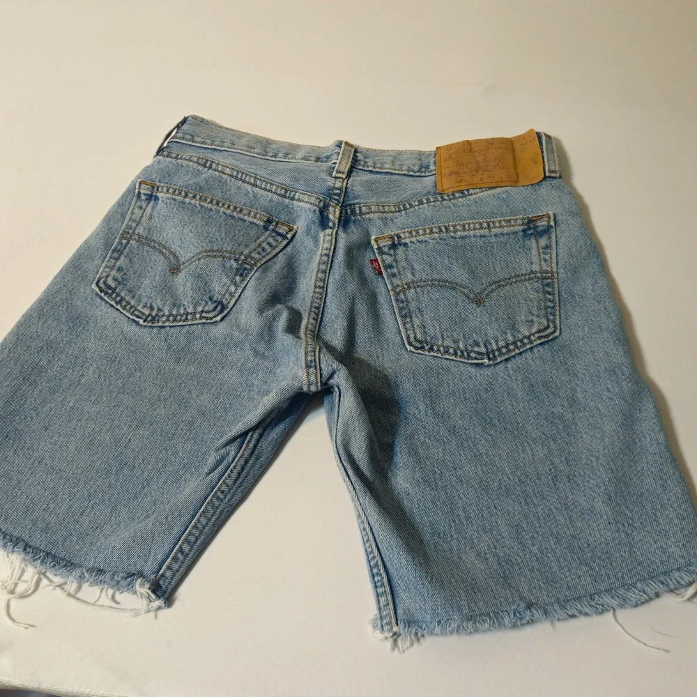 VTG 90s Levi's 501 Shorts Mens 30 Blue fringe Denim Cut Off Button Fly‎ Raw Hem