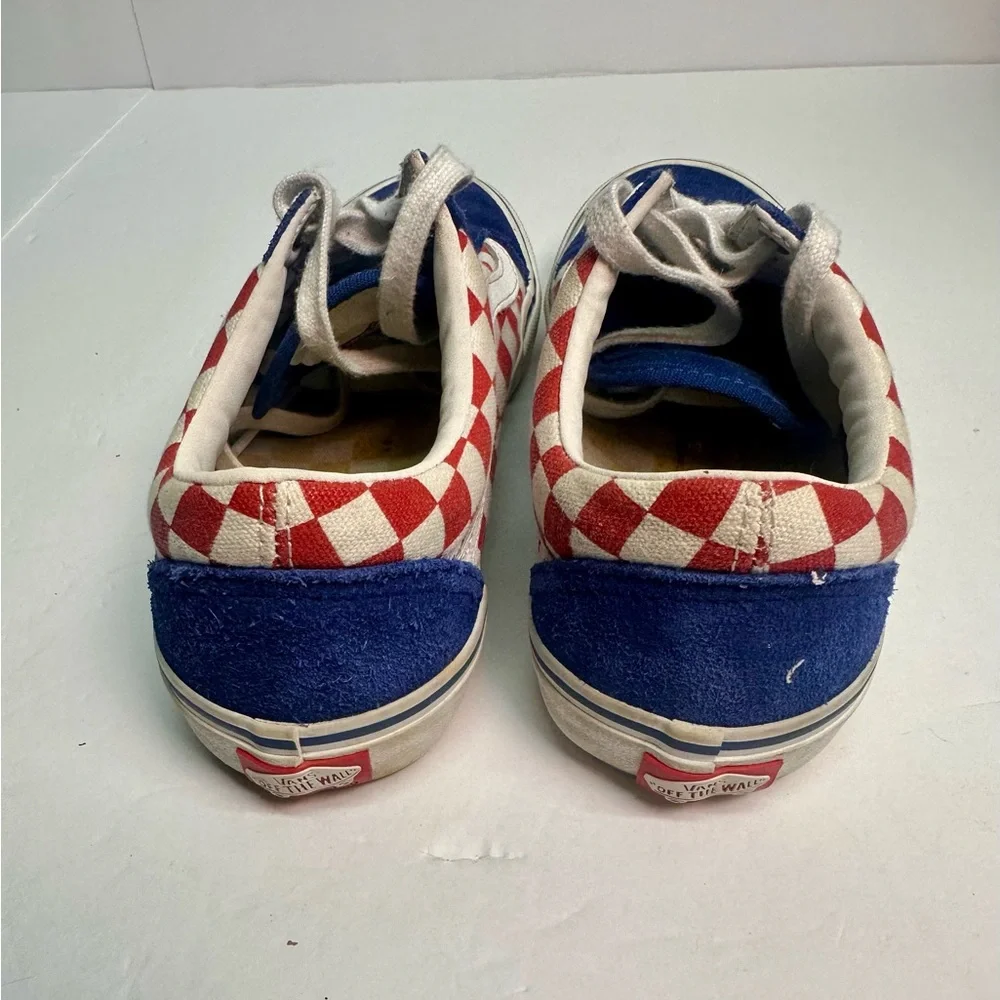 Vans questions leave