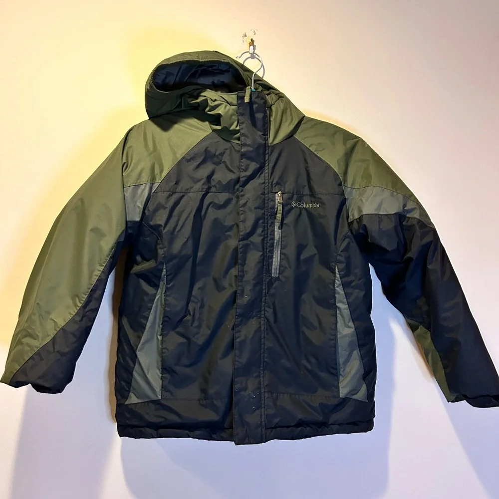 Columbia Youth 14/16 Green & Black Winter Jacket Hood‎ Full Zip Pockets