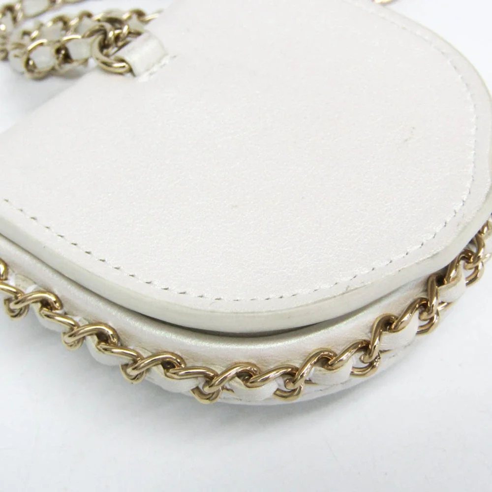 CHANEL White Pearl Leather Wallet