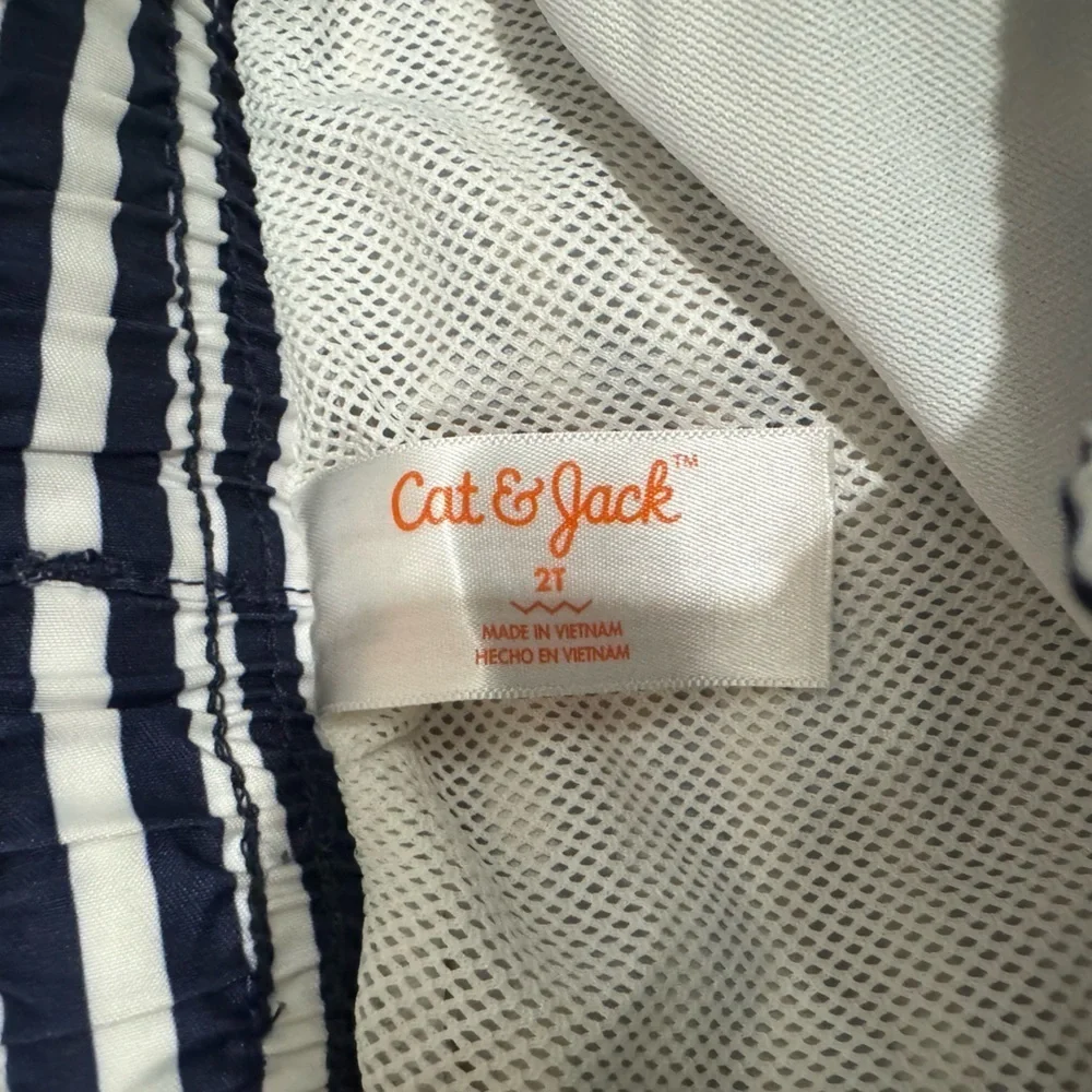 Cat & Jack set includes