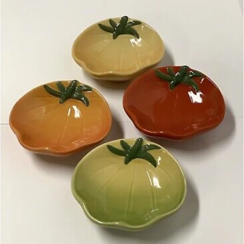 Williams Sonoma harvest  4-Serving Dishes Tomato Shaped Condiment  Appetizer Set