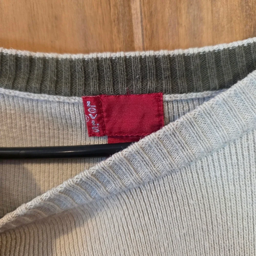 Levis levi crewneck