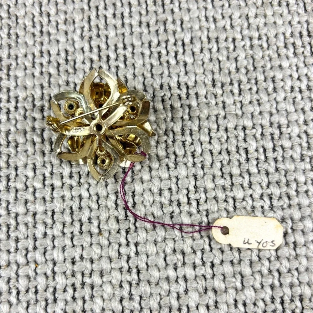 Coro 1950s Sculptural Gold Amber Rhinestone Floral Brooch‎ Pin Vintage Designer