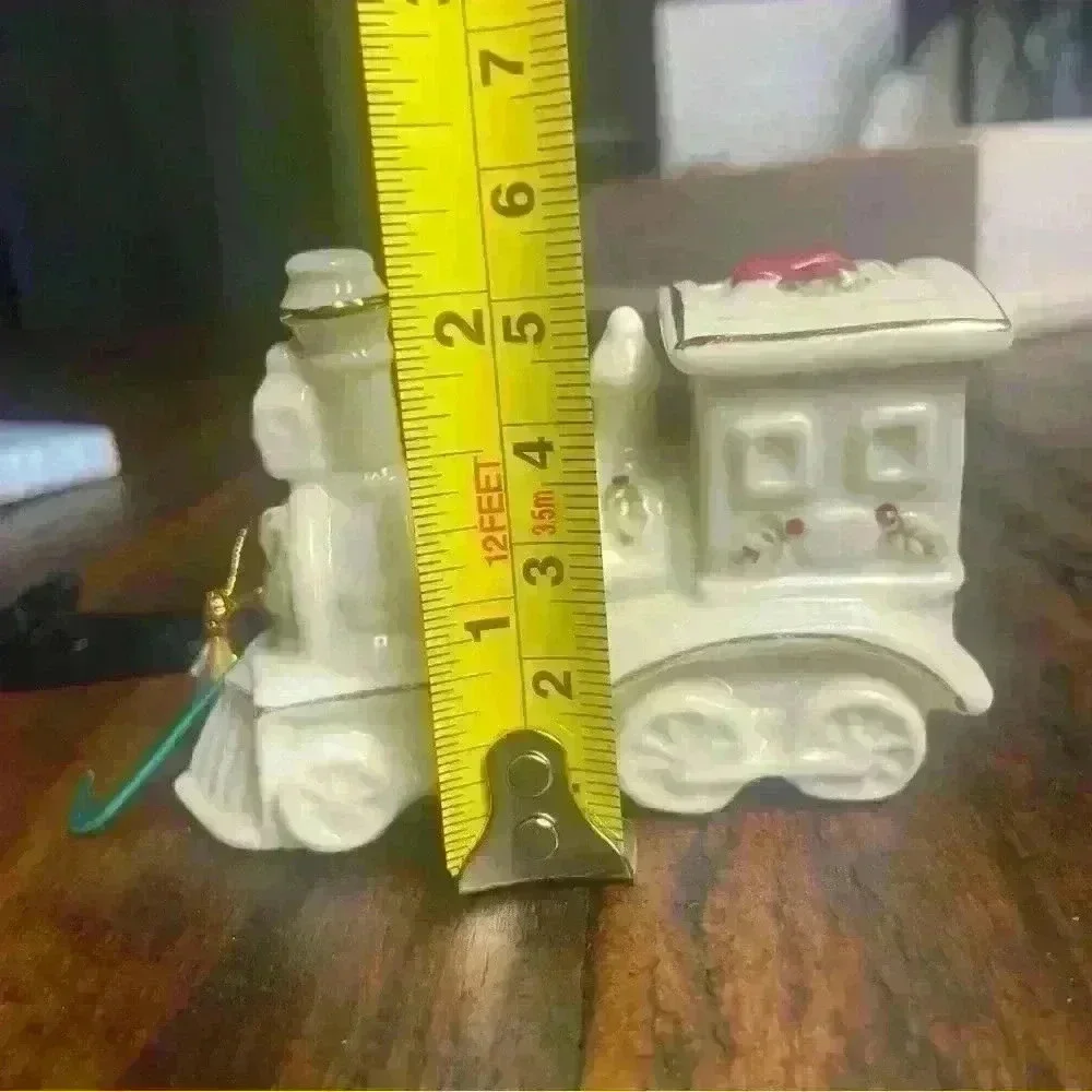 N/A porcelain train