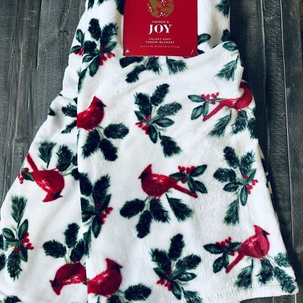 Red Cardinal Floral Christmas Holiday Plush Throw Blanket
