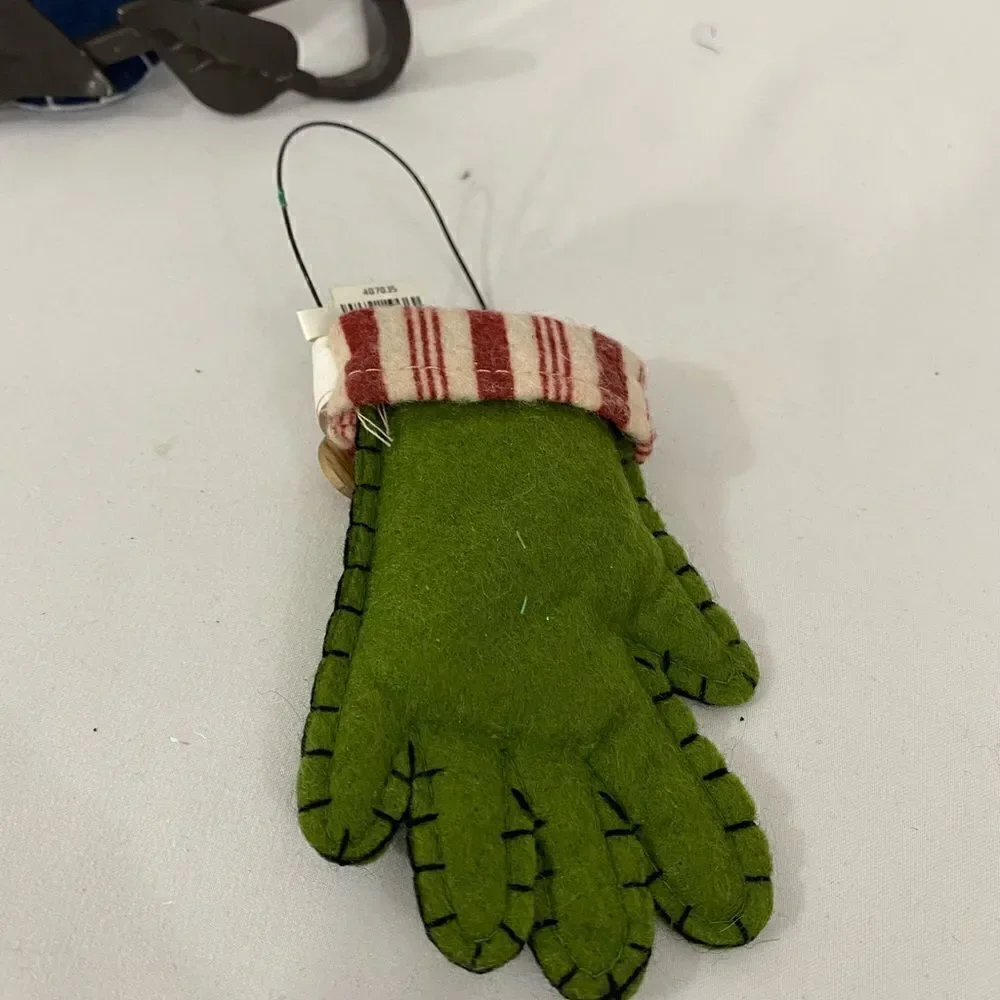 NWT Christmas Mitten Ornaments