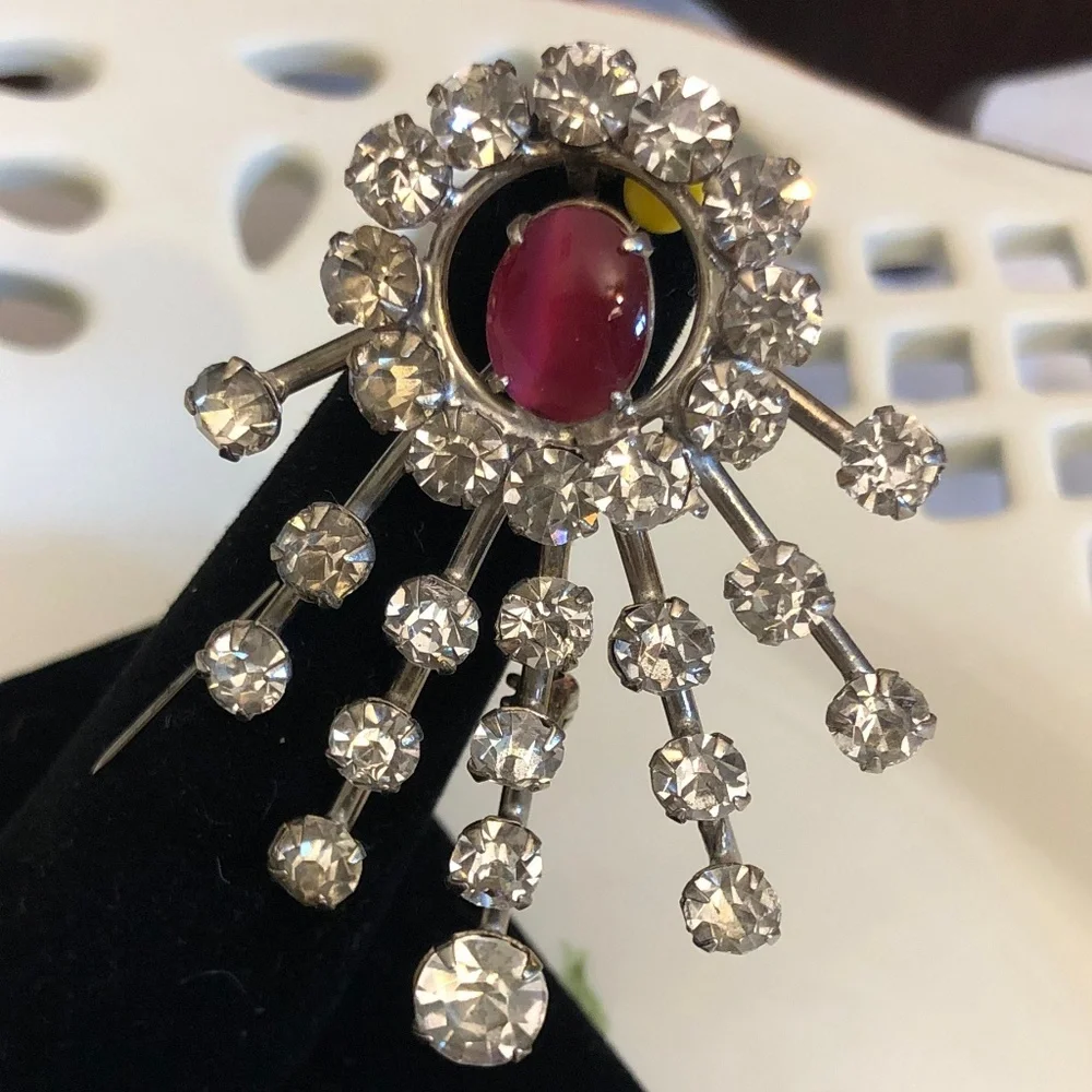 Atomic Cats‎ Eye and Rhinestone Brooch