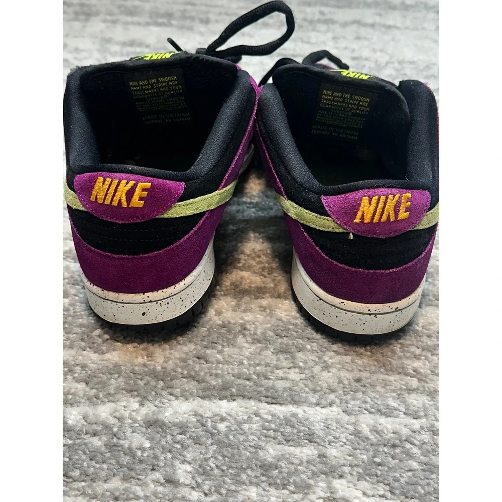 Nike SB Dunk Low‎ Pro Mens 9 Purple Red Plum BQ6817-501 ACG Terra Suede Sneaker