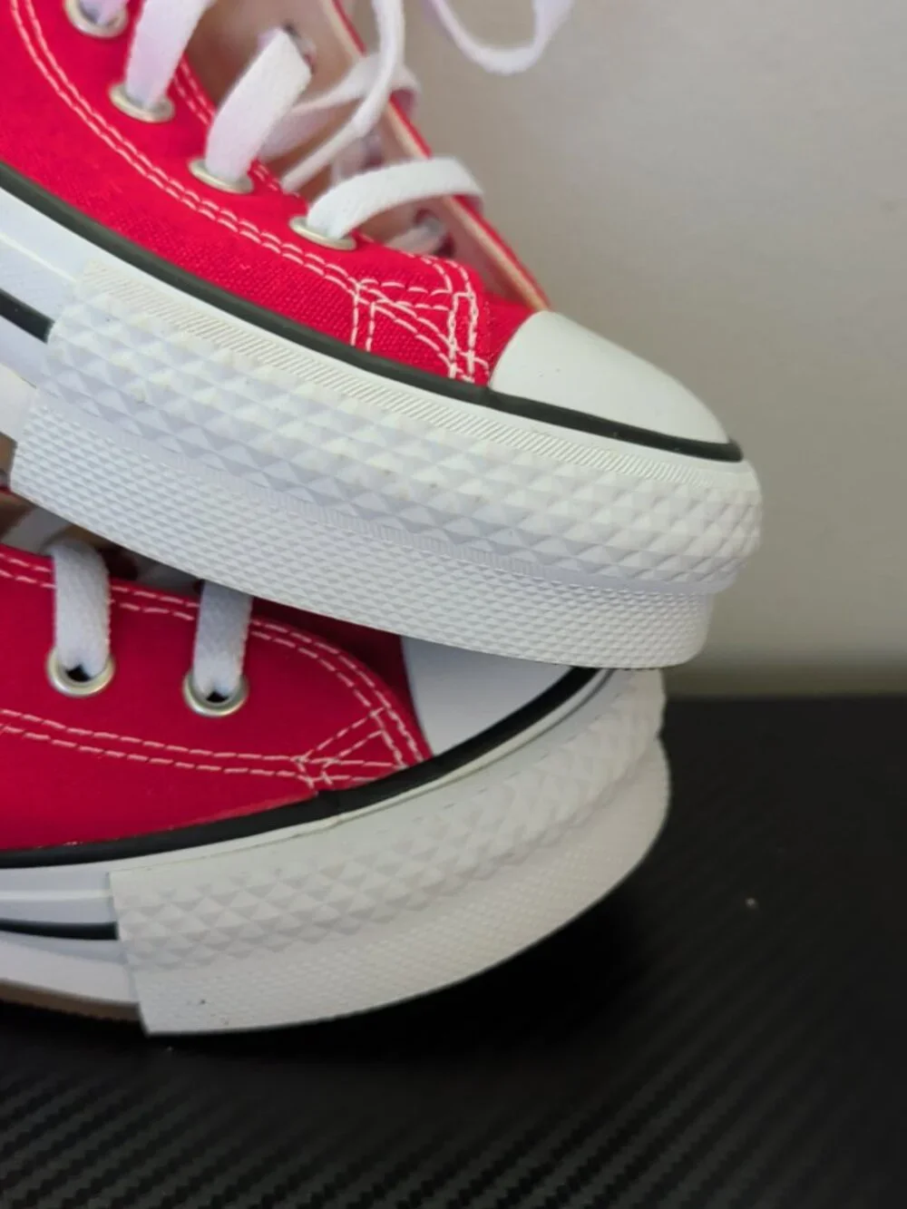 Converse All Star Chuck Taylor Youth Size 3 Red/White High Top Canvas Shoes