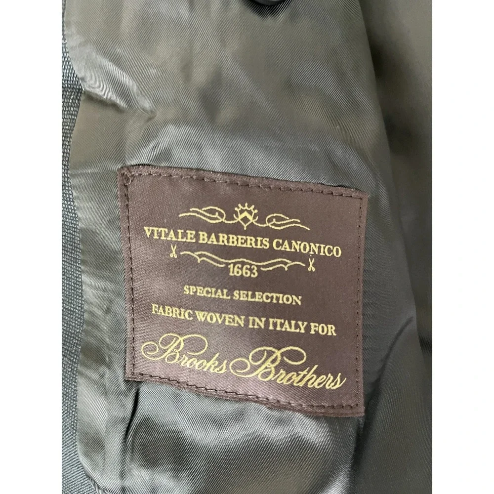 Brooks Brothers up sale