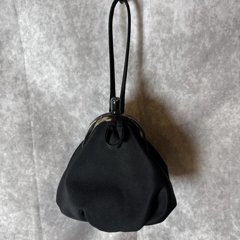TEARDROP Kiss Lock Wristlet Black Bag Evening Bag Prom Deep Roomy Small VGUC‎