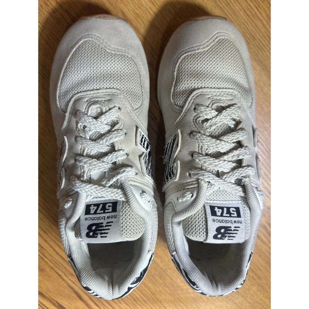 New Balance 574 Sea Salt Zebra Youth Kids‎ Sneaker Size 1.5 Suede EVA Technology