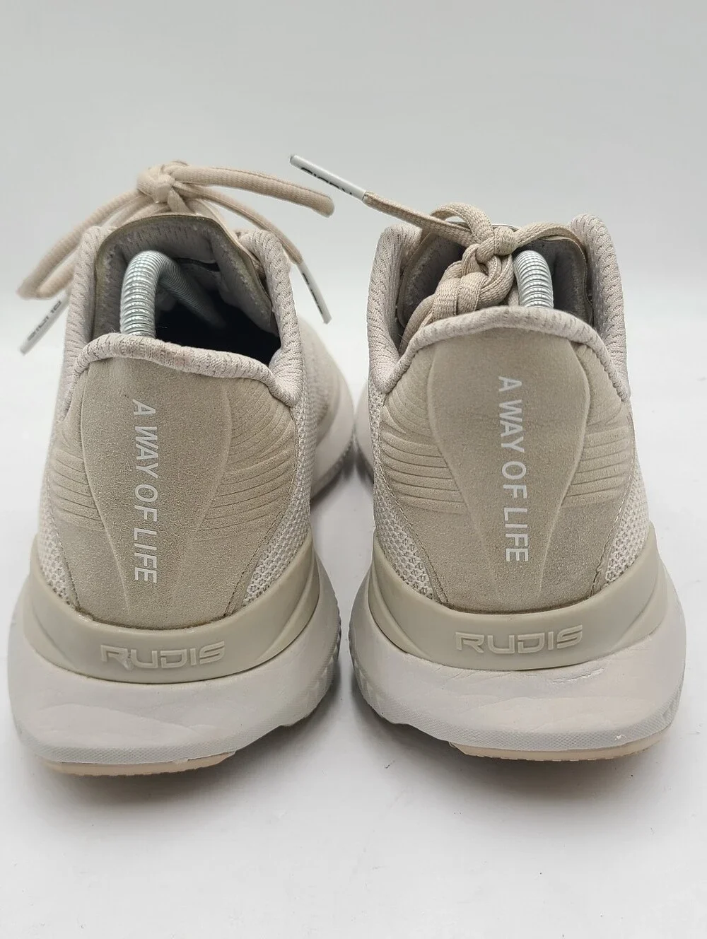 B39 Men's Sz 9 / Womens 10.5 M - Rudis Journey Athletic Running Gym Sneaker