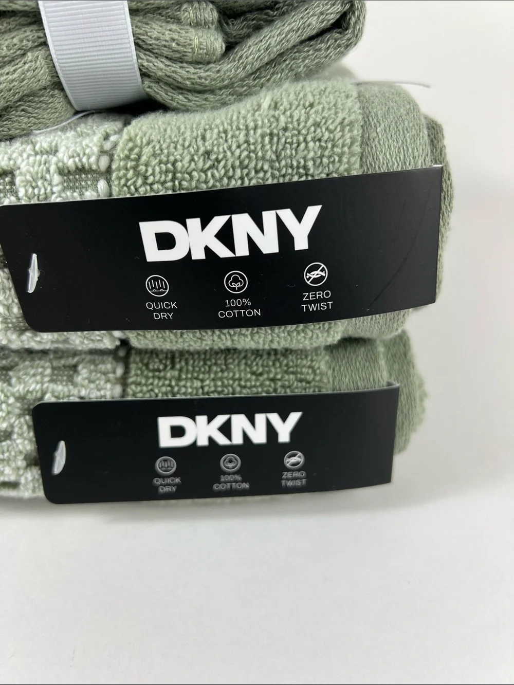 DKNY Bath Towel Set Sage Green White Plush Cotton Zero Twist Set of 8 NEW