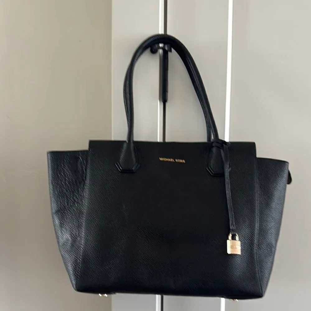 Michael Kors Mercer Large Satchel Black Leather Handbag Top Zip Closure Bag GUC