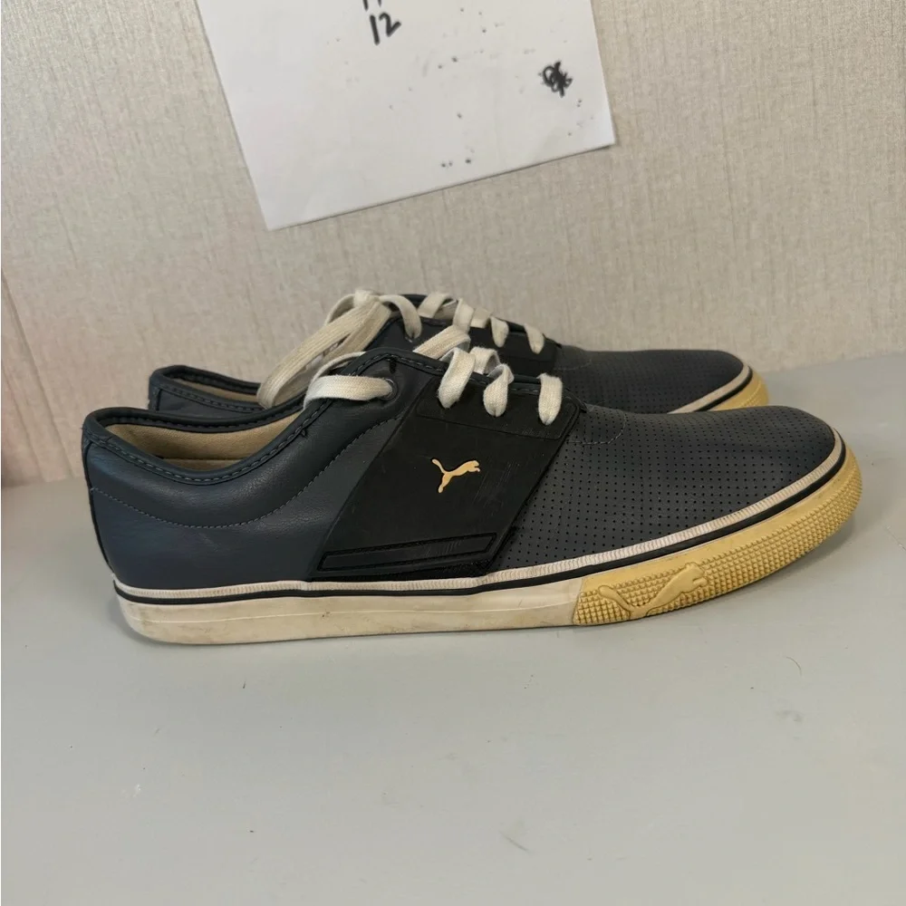 Puma men gray