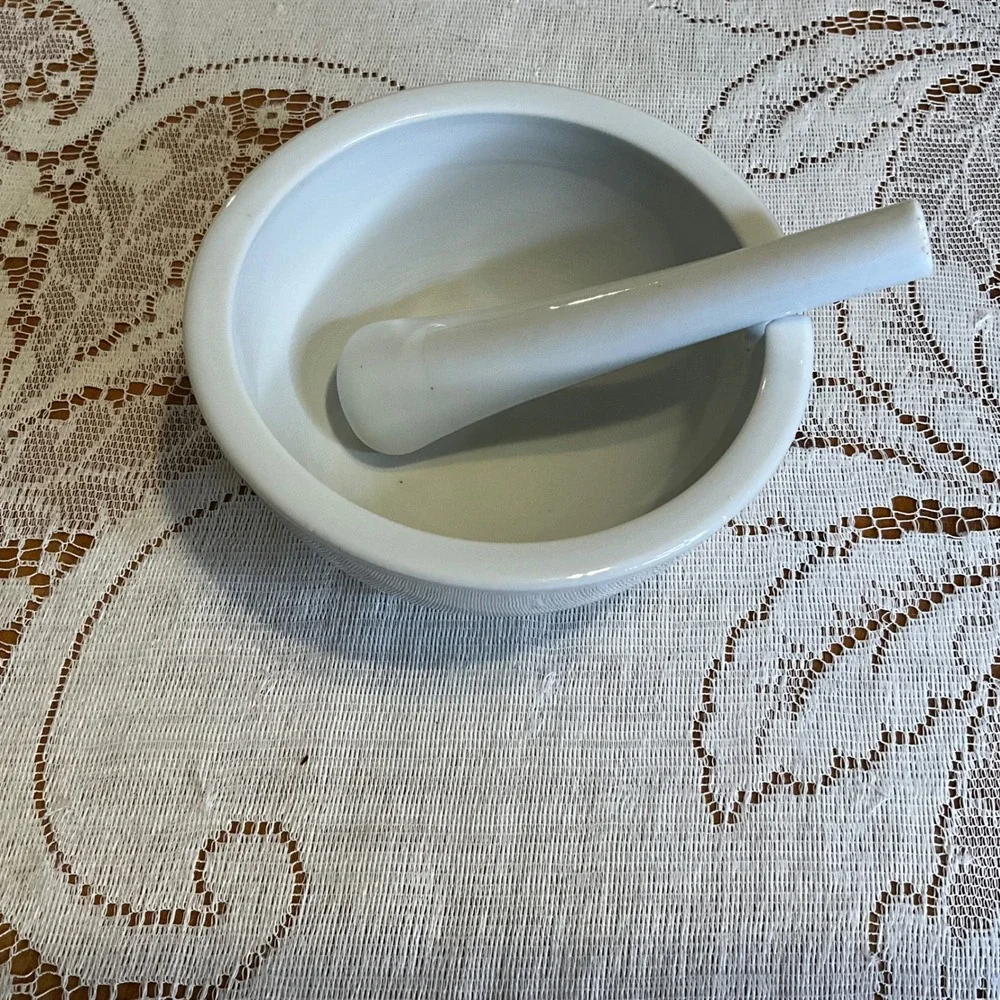 White Ceramic Mortar Pestle 6‎ Inch Minimalist Kitchenware Herbs Spices Natural