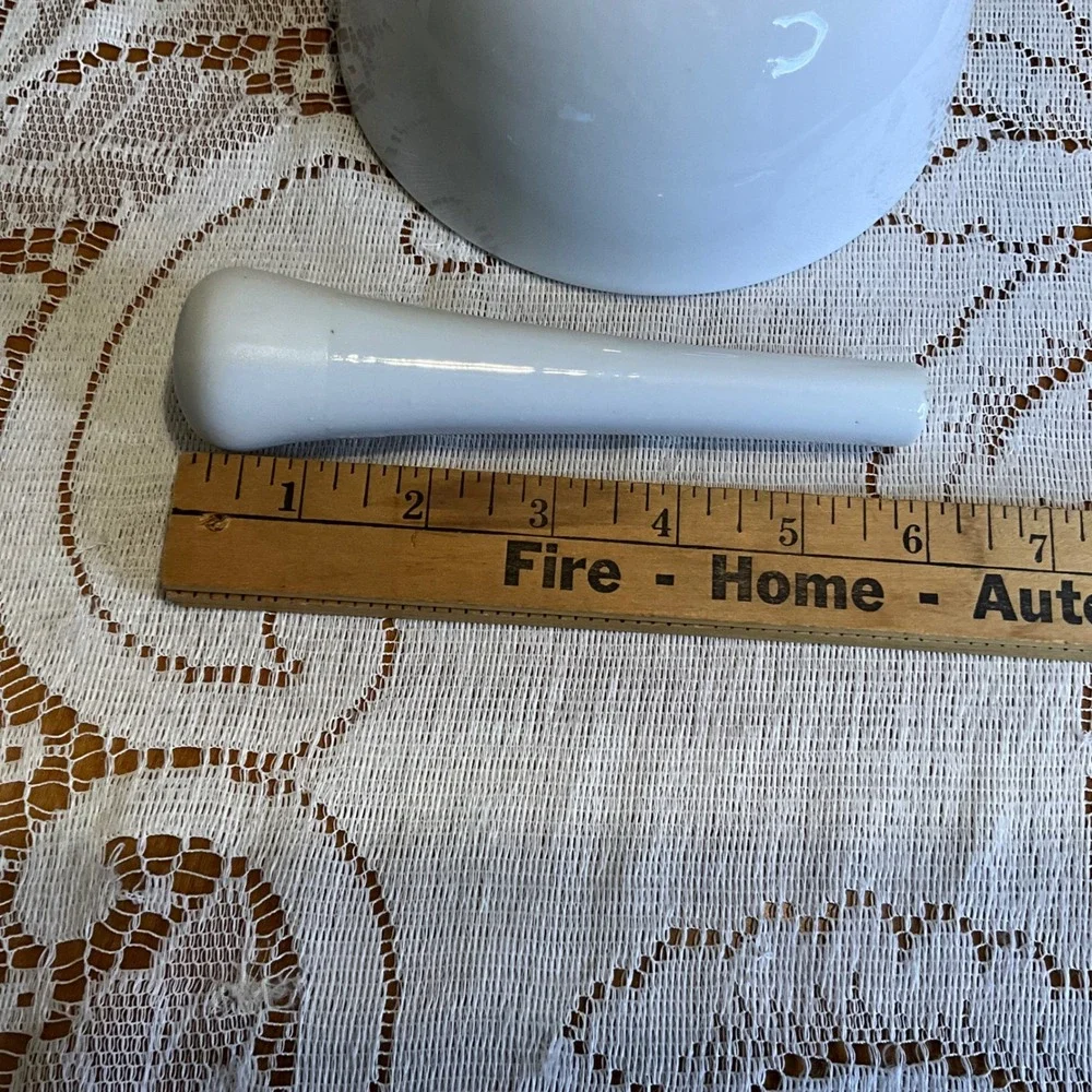 N/A classic white