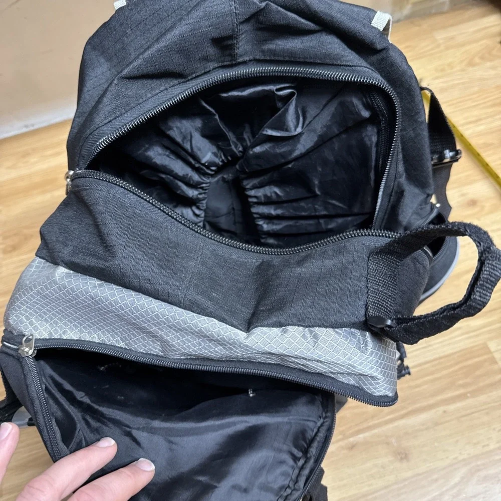Garneau Cycling Bag‎ Mens Large Black Buckle Backpack Travel Pack
