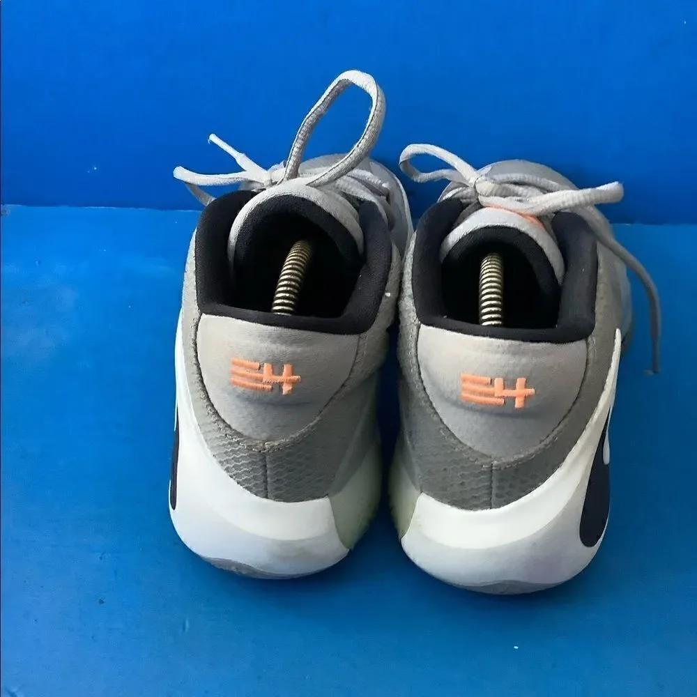 Nike zoom freak