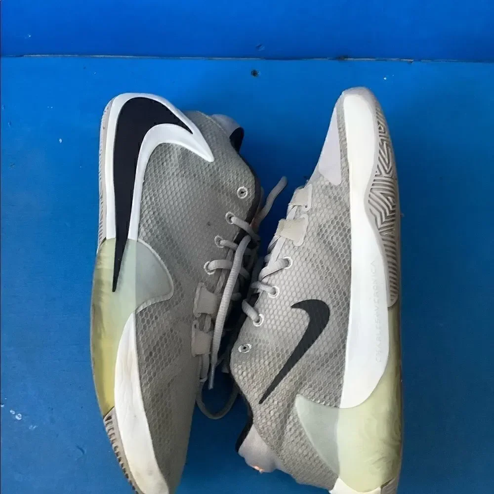 Nike zoom freak