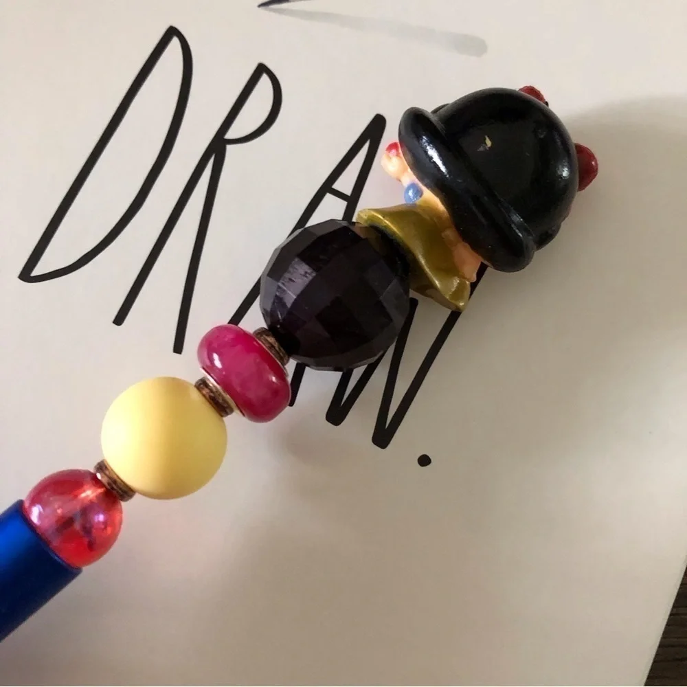 Disney Doorables: Snow White: Glitter Snow White handmade beaded pens