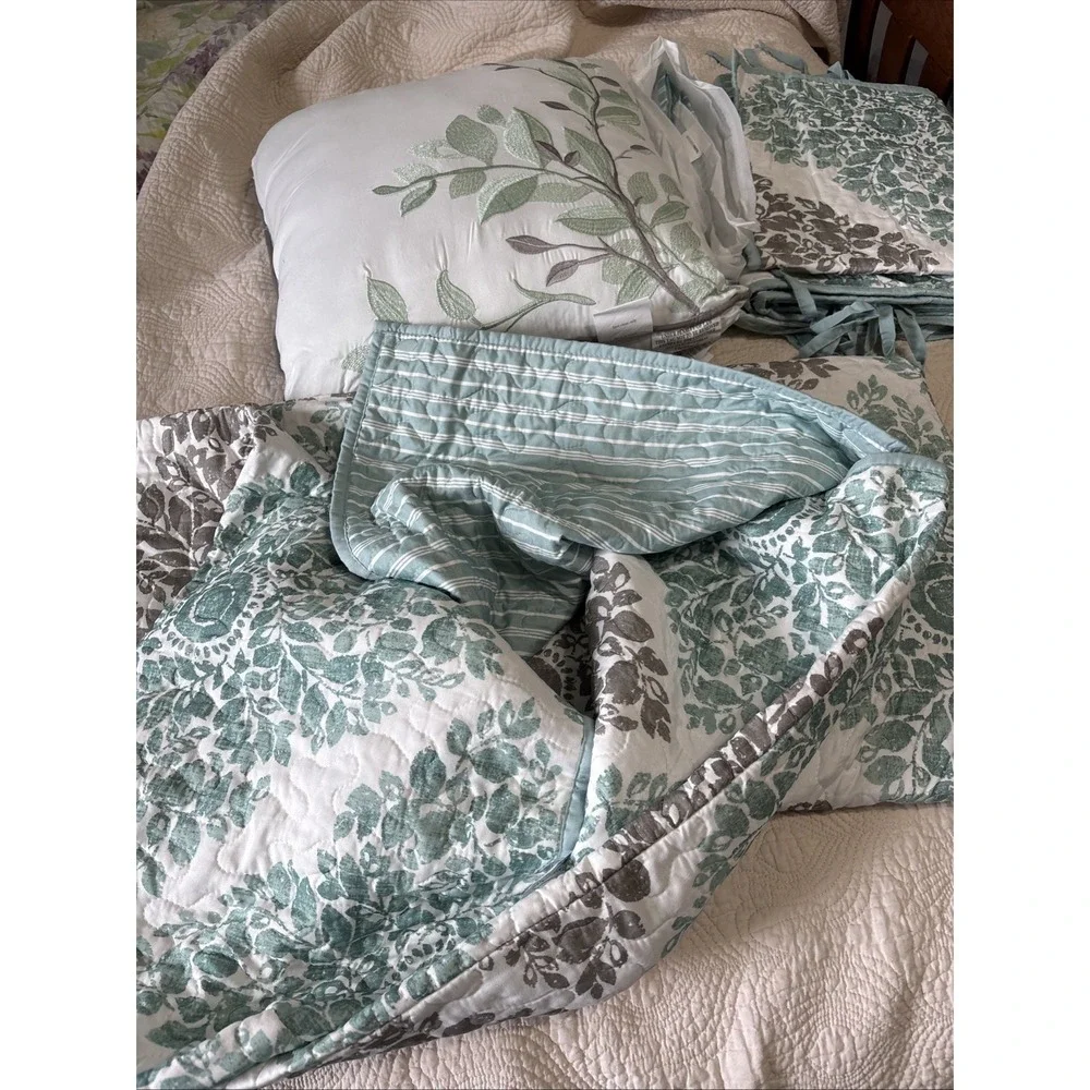 Madison Park Claire 6 Piece Daybed Cover Set 1 Bed Cover Bedskirt Pillow 3 Shams