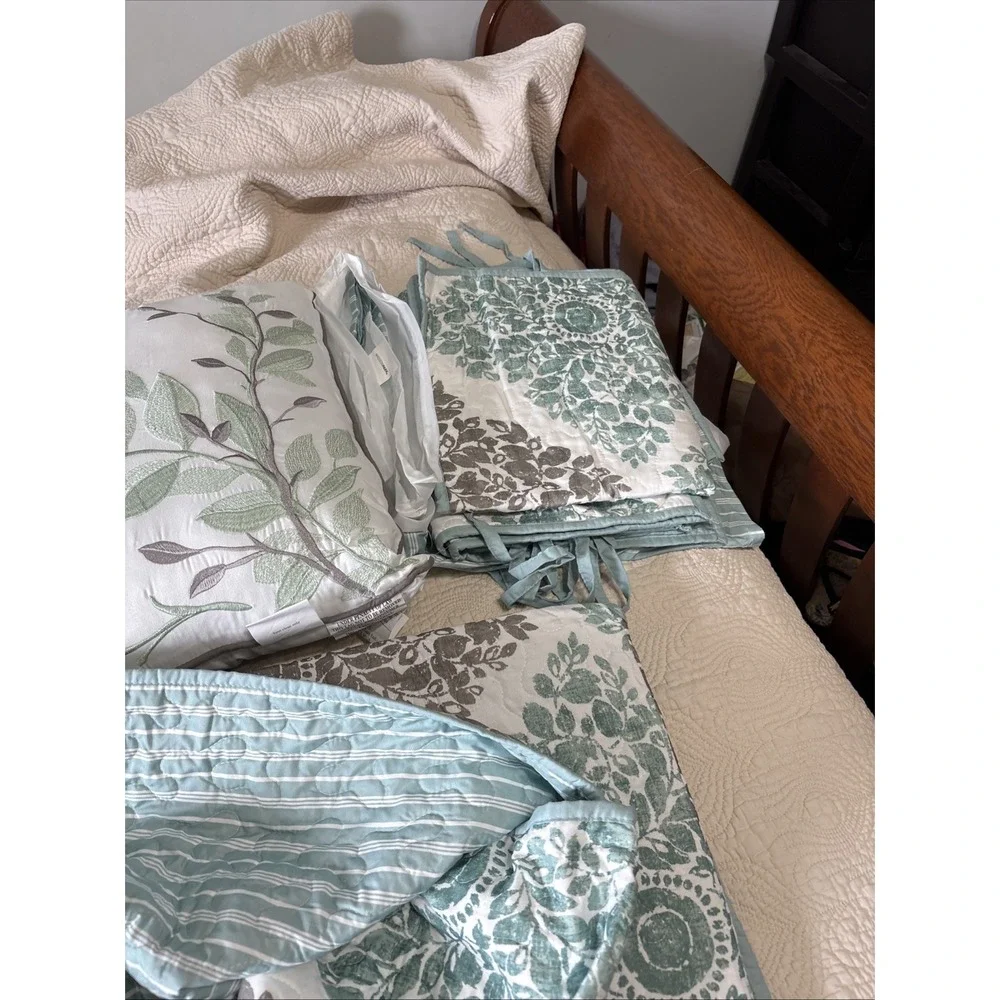 Madison Park Claire 6 Piece Daybed Cover Set 1 Bed Cover Bedskirt Pillow 3 Shams