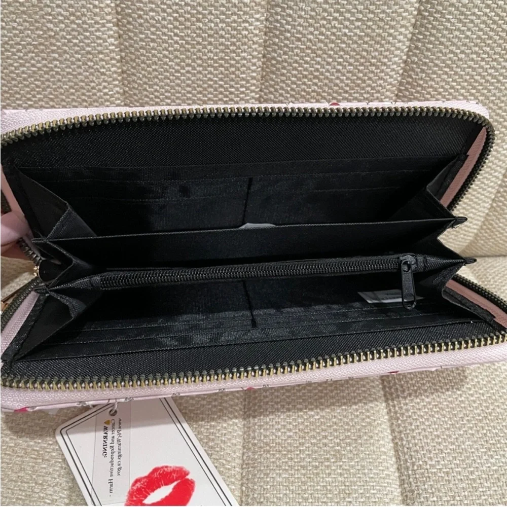 Blush Crush interior gift zip