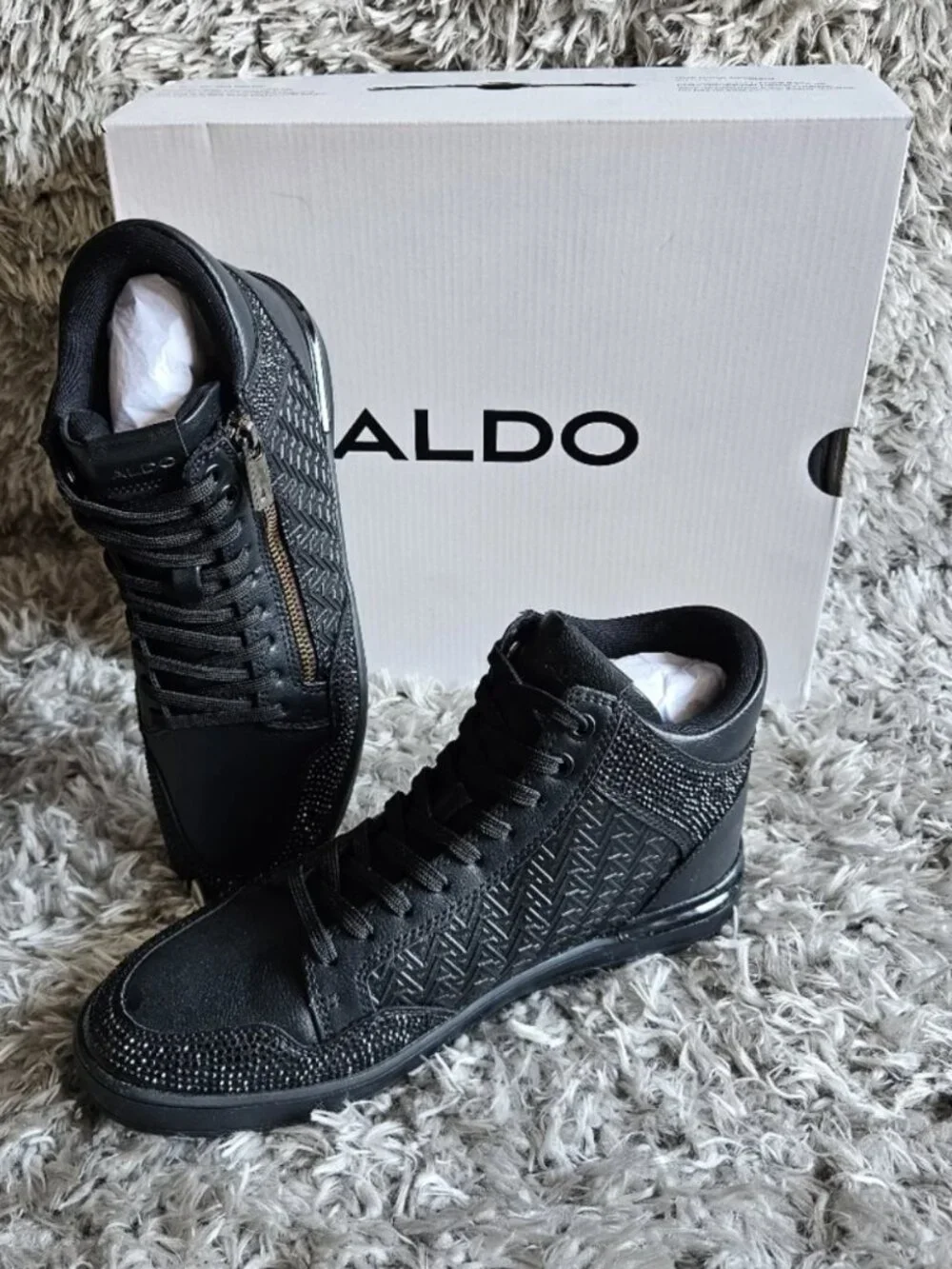 ALDO Black Textured High Top Sneakers Side Zip Size 9.5 NIB