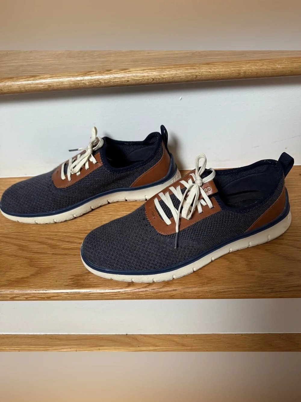 Cole Haan lightweight knit