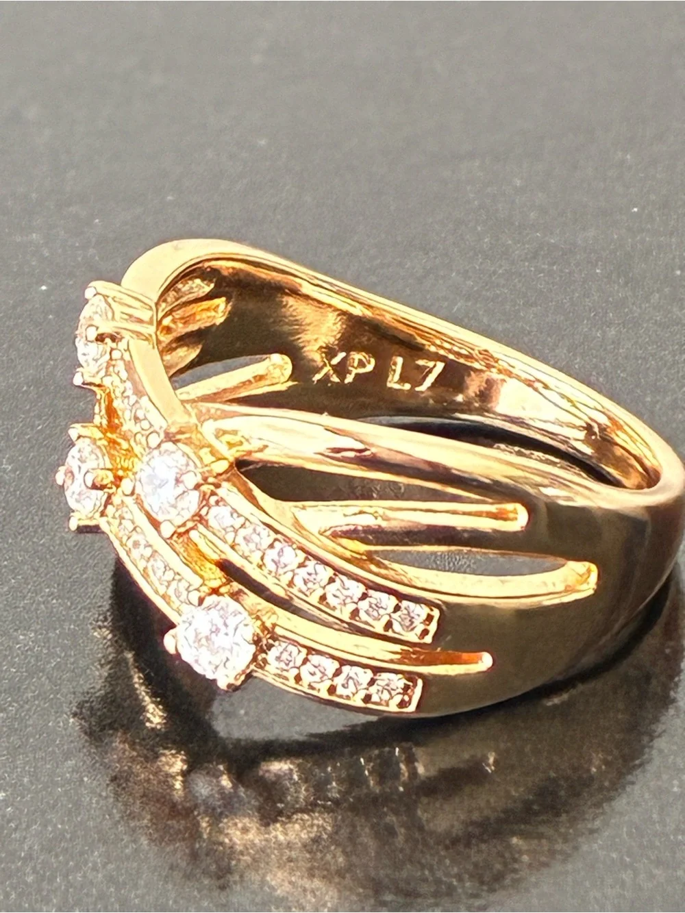 N/A elegant gold