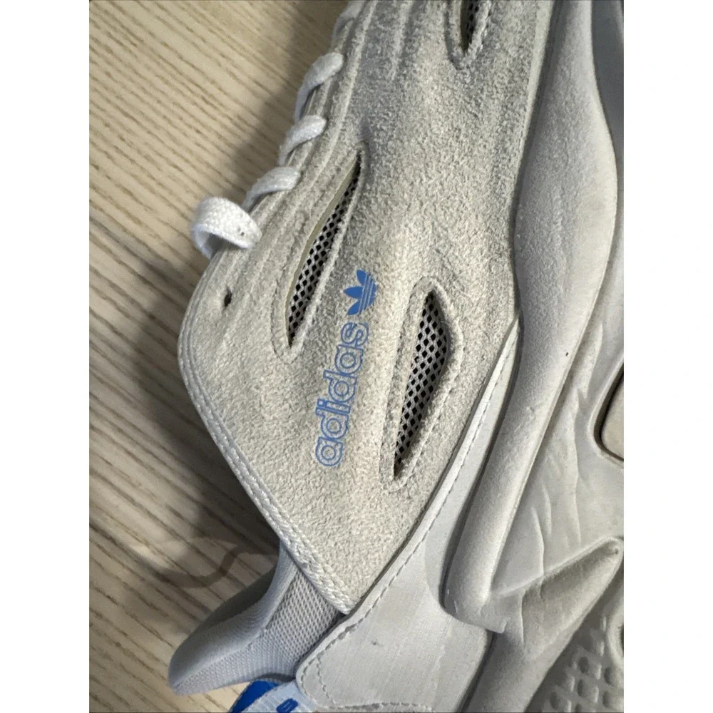N/A adidas ozweego