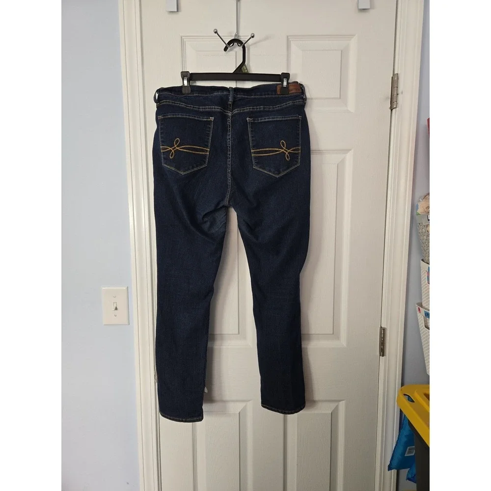 Levis levi denizen
