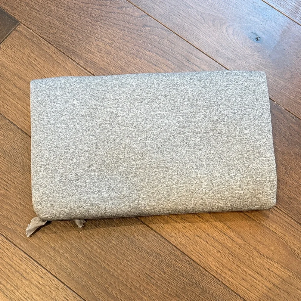 Stella & Dot heathered picture material