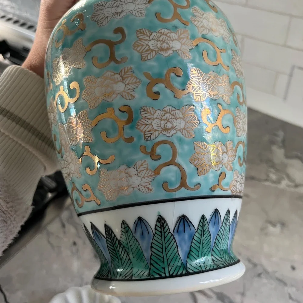 Vintage Imari‎ Japanese Handpainted Vase