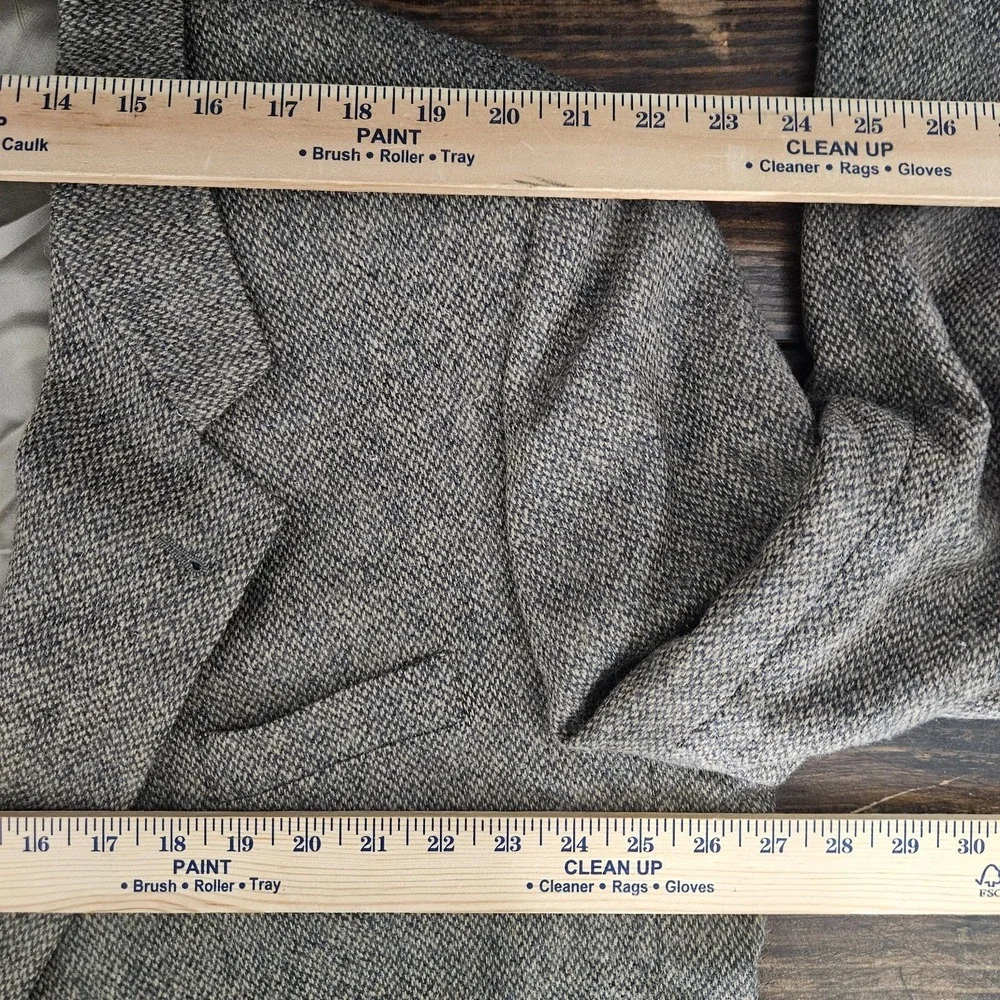 Men's Tweed Style Sport Coat Blazer Two Button Brown Wool Size 52R BIG