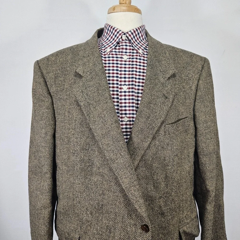 Men's Tweed Style Sport Coat Blazer Two Button Brown Wool Size 52R BIG