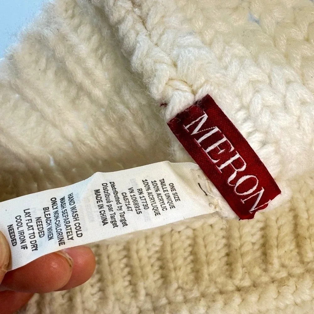 Merona cozy up