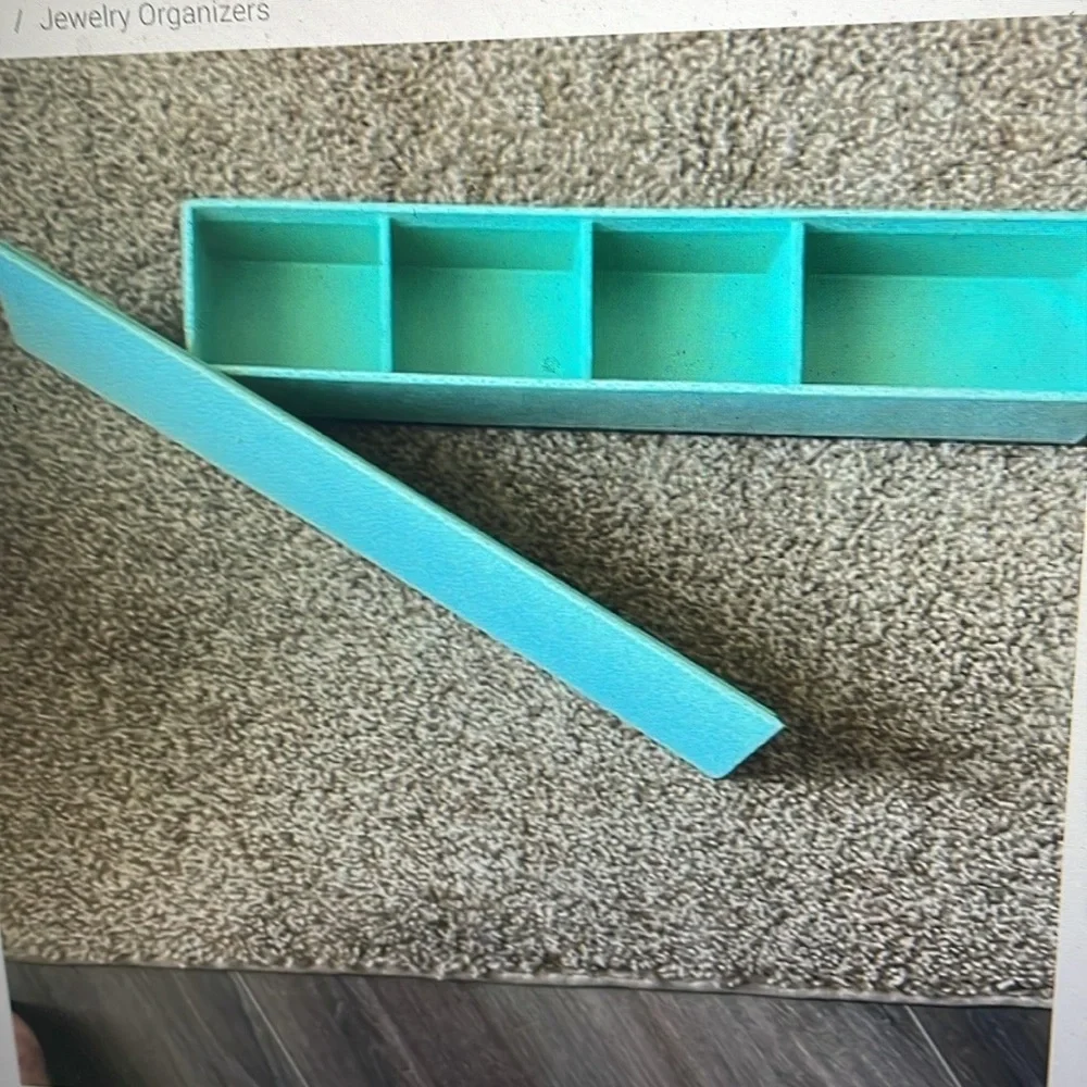 Jewelry or knick- knack storage container