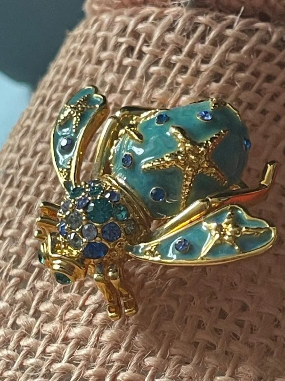 Joan Rivers Seaside Ocean Starfish Bumblebee Brooch Blue Enamel Gold-Tone Vtg