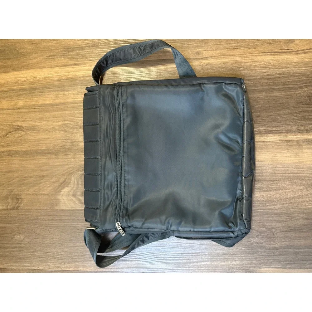 lug crossbody messenger