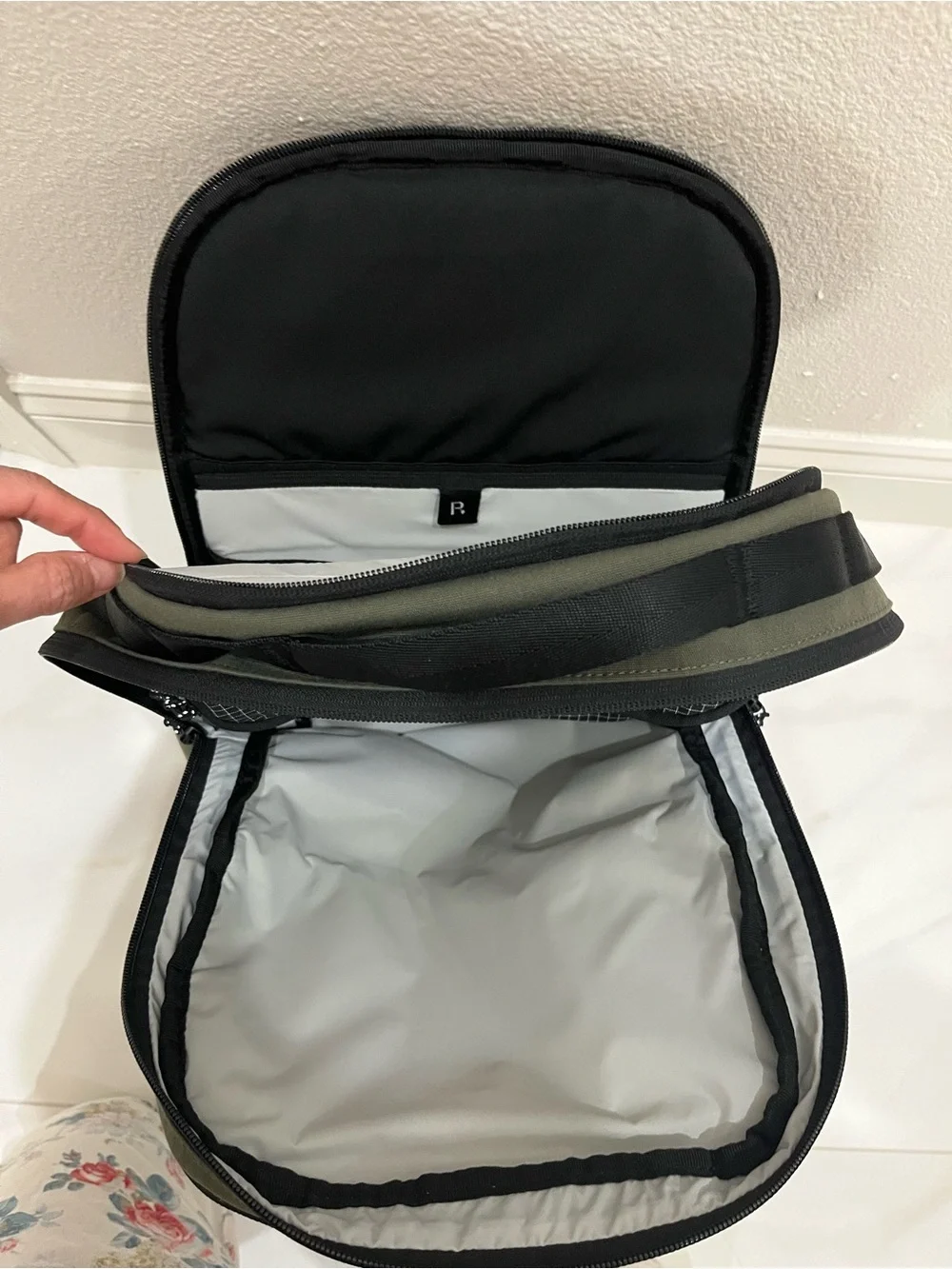 PAKT Men's Forest Green Everyday 22L Backpack