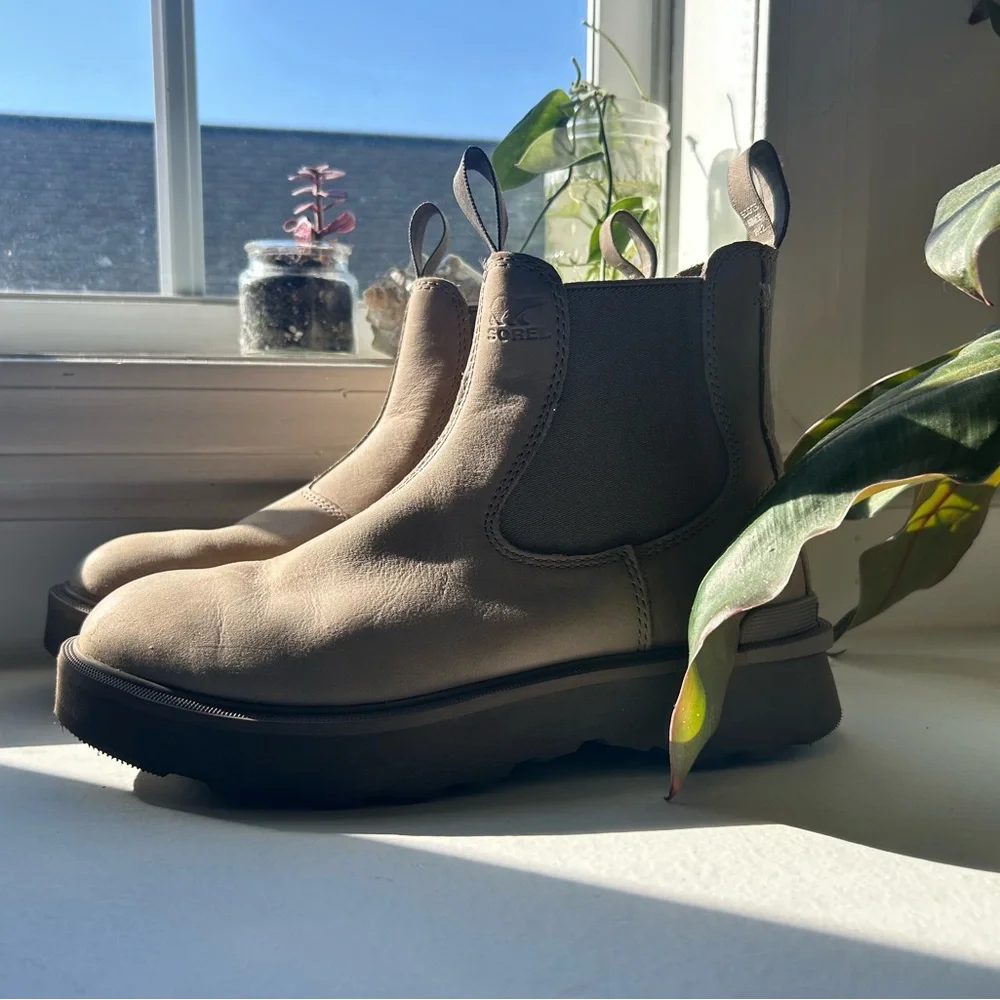 Sorel Women Tan/Grey Chelsea Boots