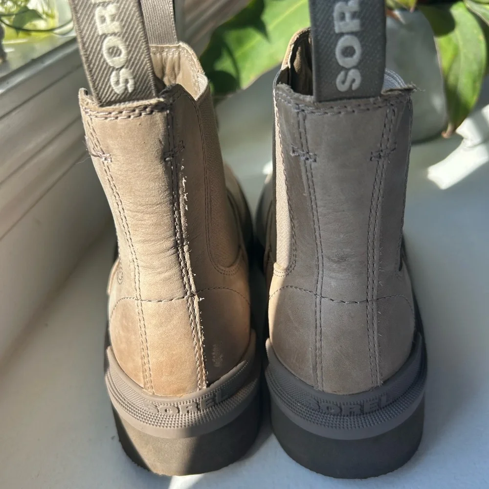 Sorel Women Tan/Grey Chelsea Boots