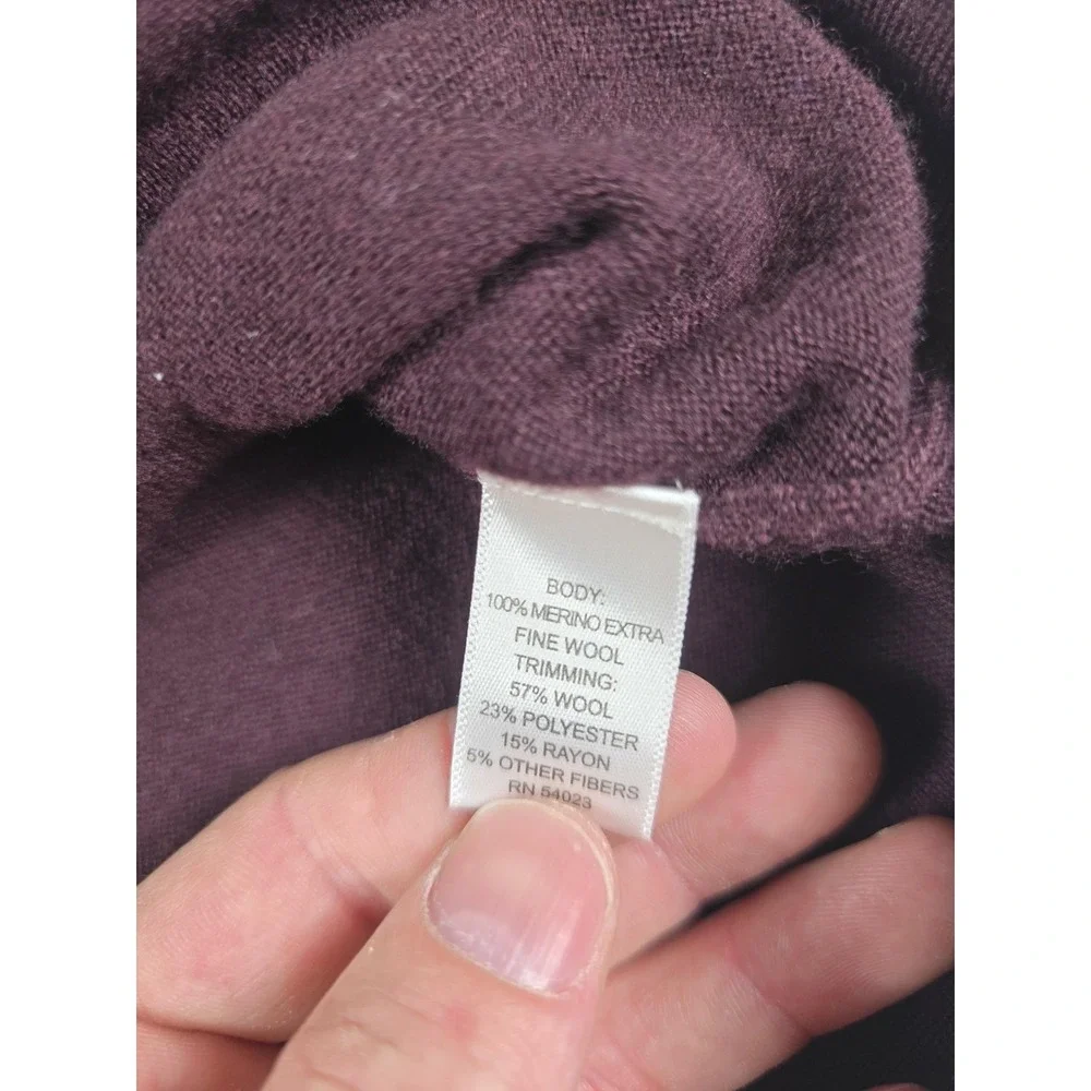 Banana Republic brand banana
